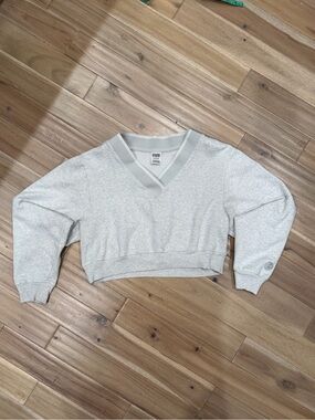PINK Victoria's Secret Heather Gray V-Neck Cropped Sweater